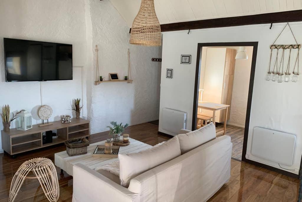 Le Pilori - Centre Historique, En Face Du Musee Du Pilori, A 2Mn A Pied De L'Hyper Centre Et Proche Toutes Commodites, Wifi-Netflix นีออร์ ภายนอก รูปภาพ
